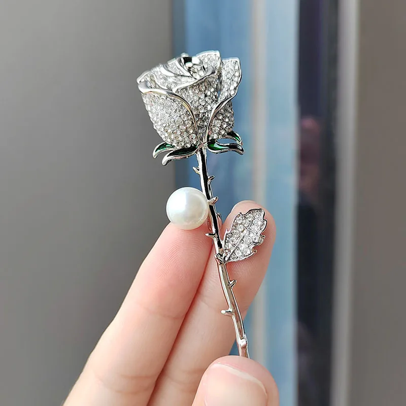 Rose brooch, Korean version, elegant pearl accessories, exquisite and high-end feeling, corsage temperament, coat, suit,