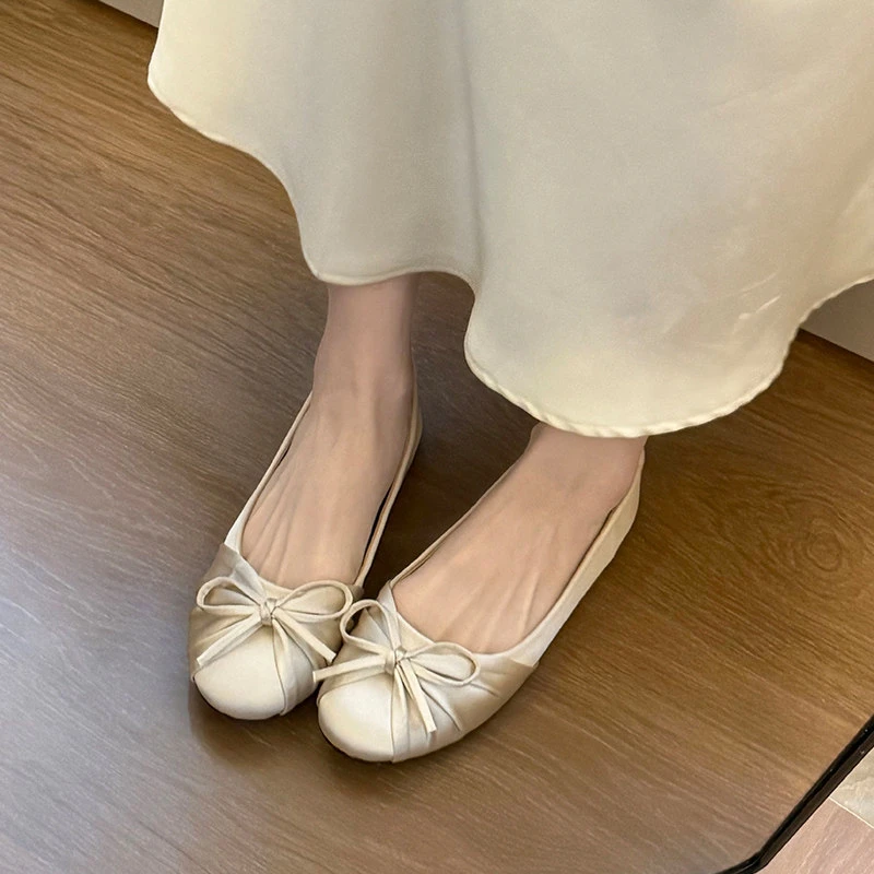 2026 New Bow-knot Temperament Satin Shallow Single Shoes Women's Gentle Style Slip-on Flat Shoes