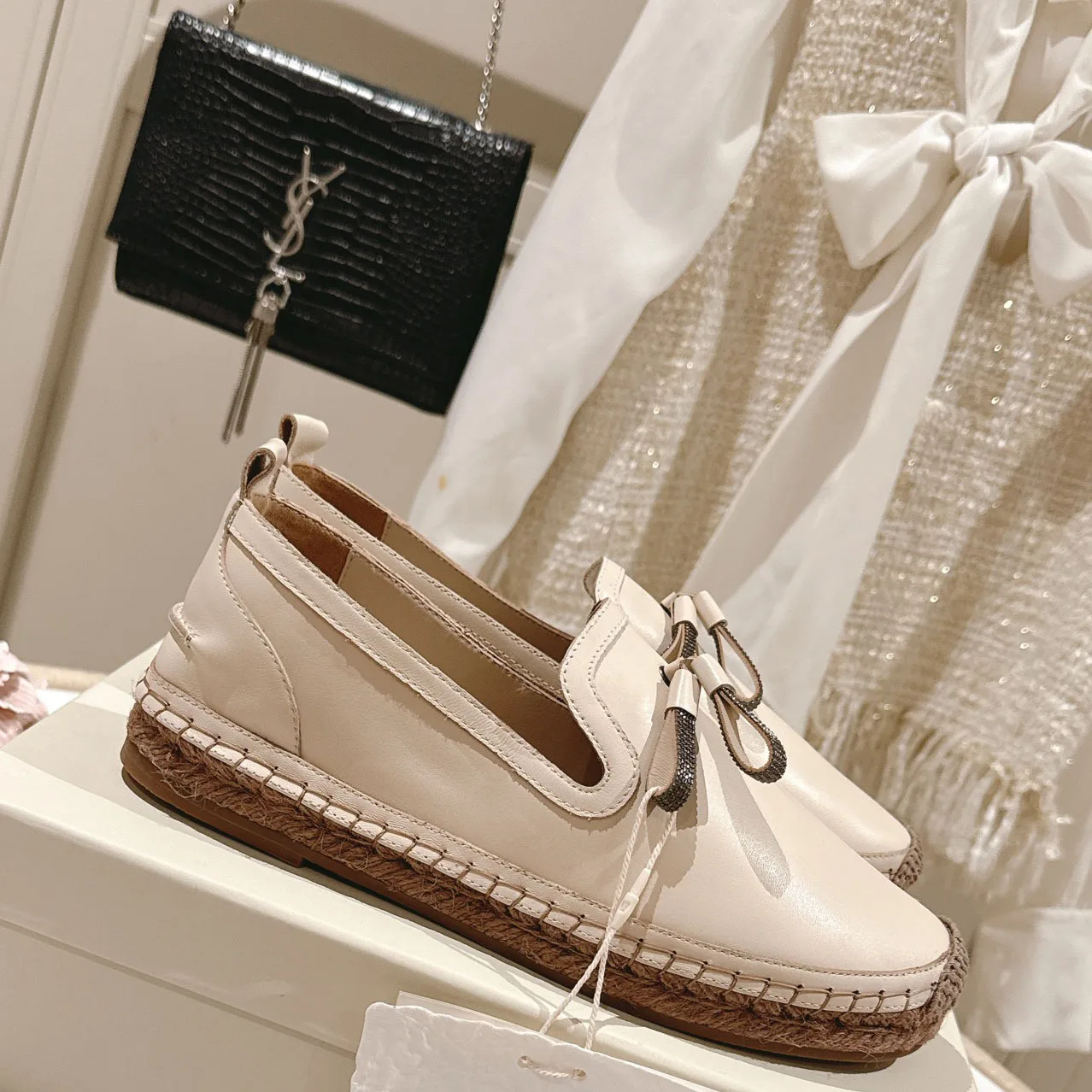 

Женская обувь для рыбалки из натуральной кожи, плетеные лоферы из бисера и травы, женская повседневная обувь на плоской подошве, модная удобная обувь для ленивых на одной ноге