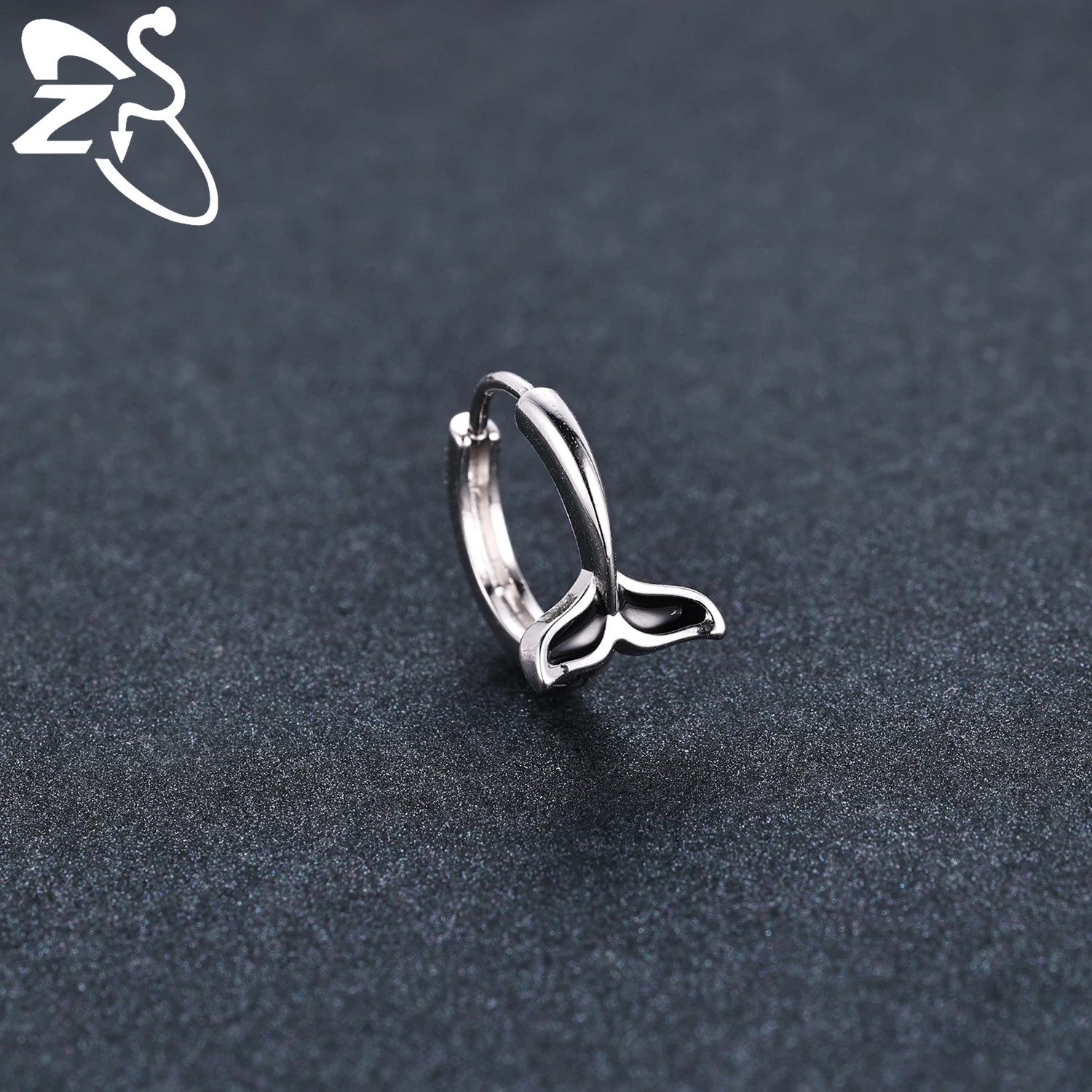 ZS 1 Piece 18G Stainless Steel Hoop Earring Round Stud Earrings Punk Cat Ghost Shape Ear Studs Helix Cartilage Piercings Jewelry