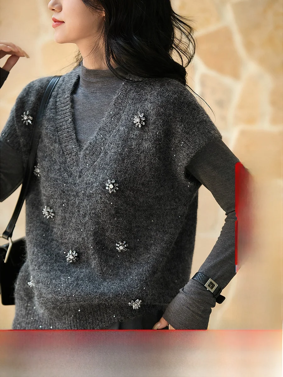 

Легкий вязаный жилет Xhange из смесовой шерсти с ручной вышивкой бисером, мягкий, из нейлонового волокна средней толщины, стандартный крой, для офиса...