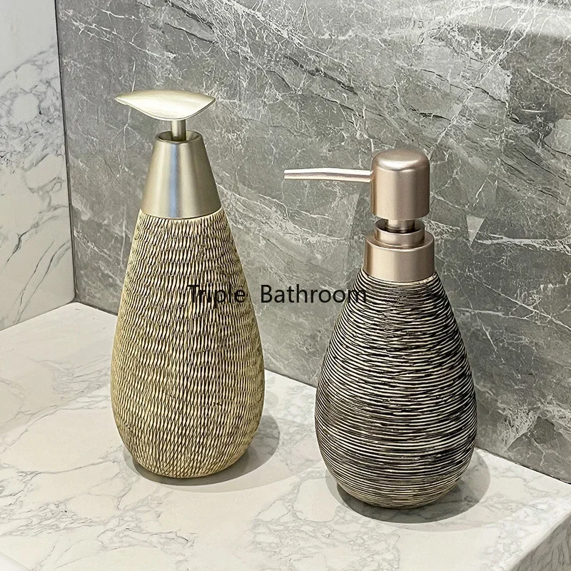 Japanese Toilet Ceramic Vintage Creative Bathroom Shower Gel lotion Press Bottle shampoo dispenser  bathroom accessories