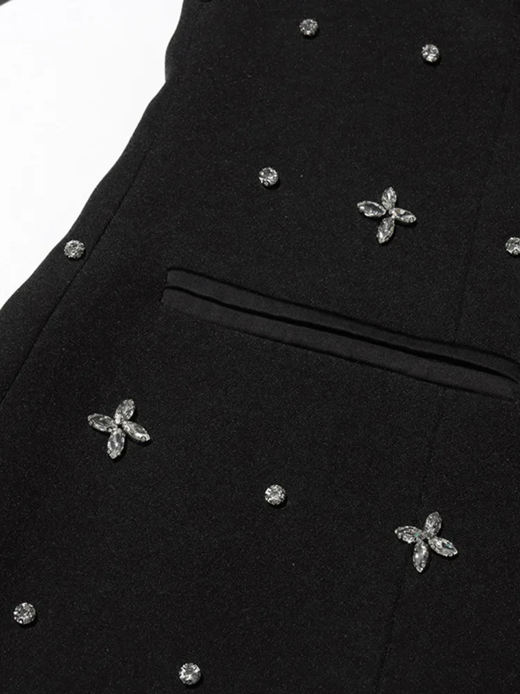 سترة ZMEENNA 2025 سوداء مزدوجة الصدر مع لهجات الأزهار من حجر الراين سترة عصرية للنساء موضة فاخرة مثالية ZM622