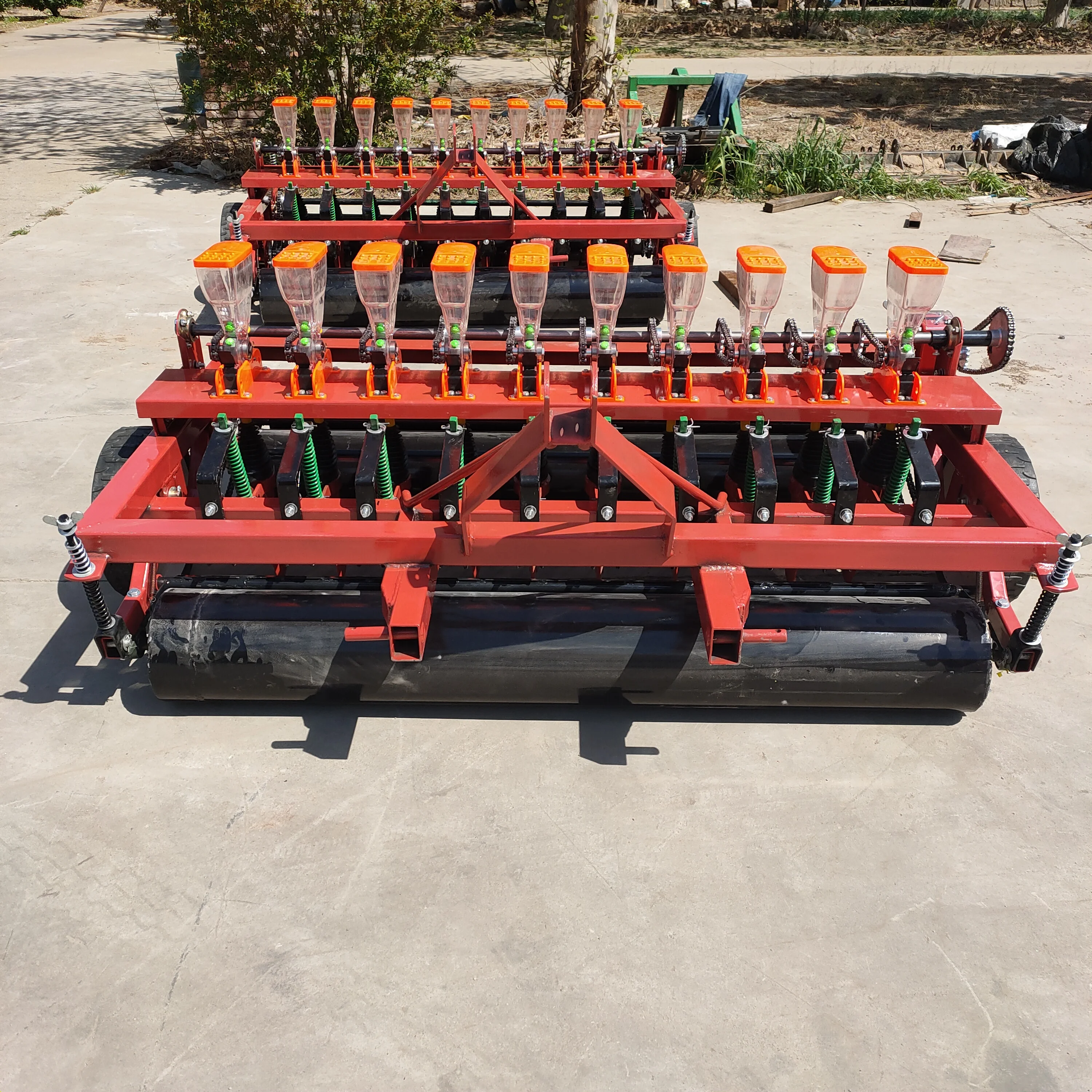 Small Grain Seed Vegetable Seeder, Four-wheel Tractor with 4-12 Row Rapeseed Seeder