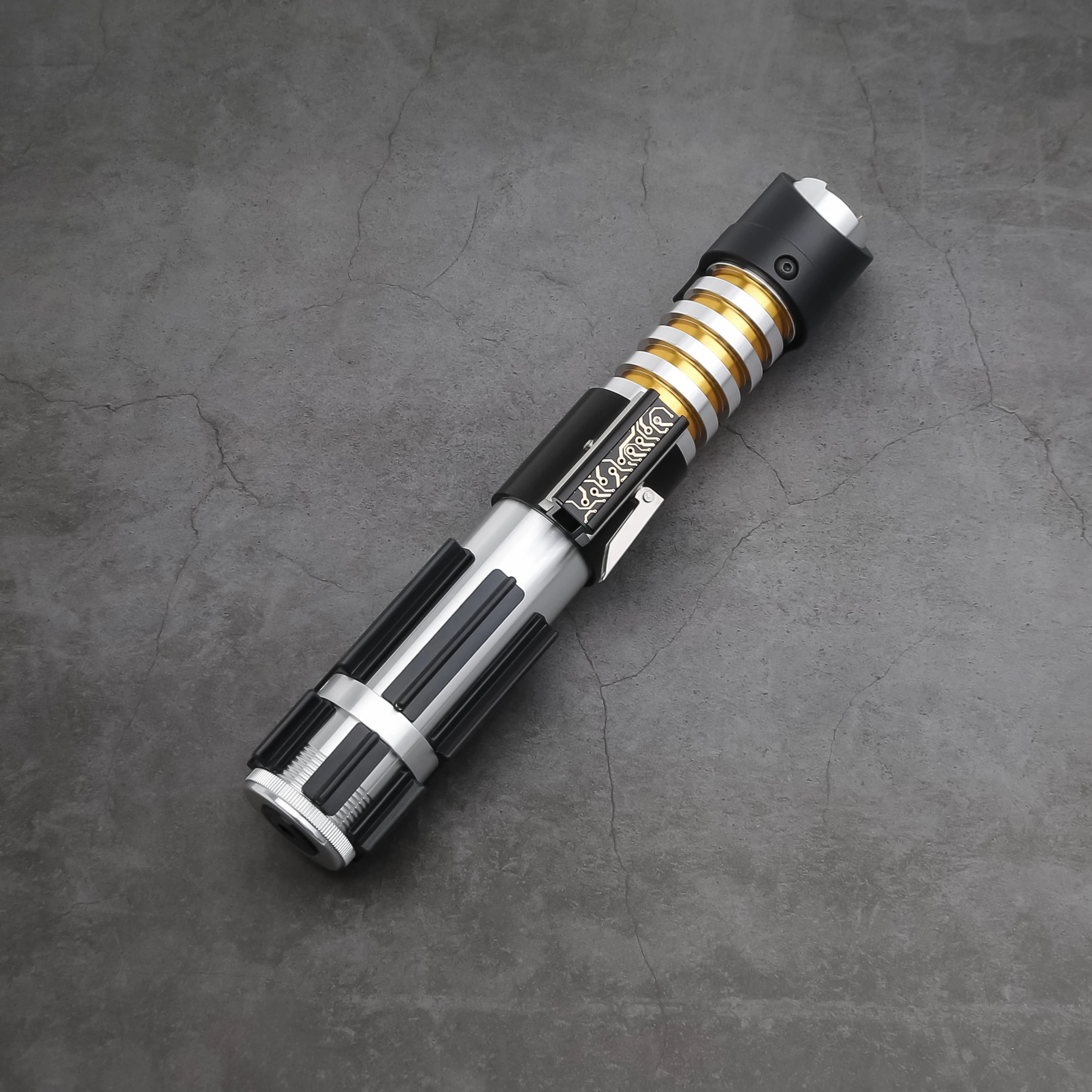 TXQSABER Elzar Sword Mann السلس يجلس القتالية GesturJEDI اللعب السلس سوينغ المعادن Lightsaber قوة توهج ضوء سكاي ووك هدية الليزر