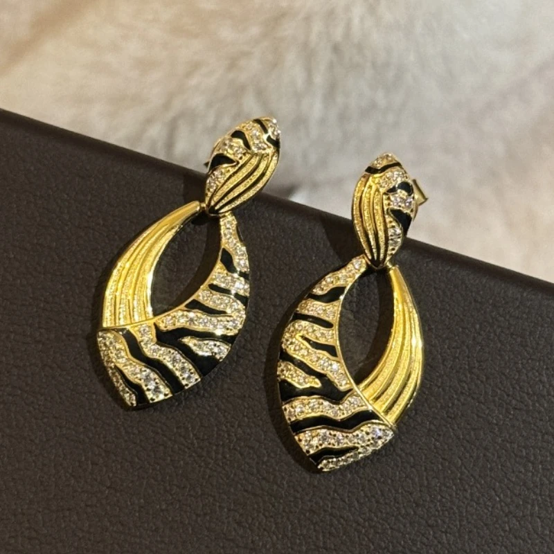 

Europe America 925 Silver Gold Zebra Diamond Oval Earrings Woman Luxury Retro Jewelry Trend