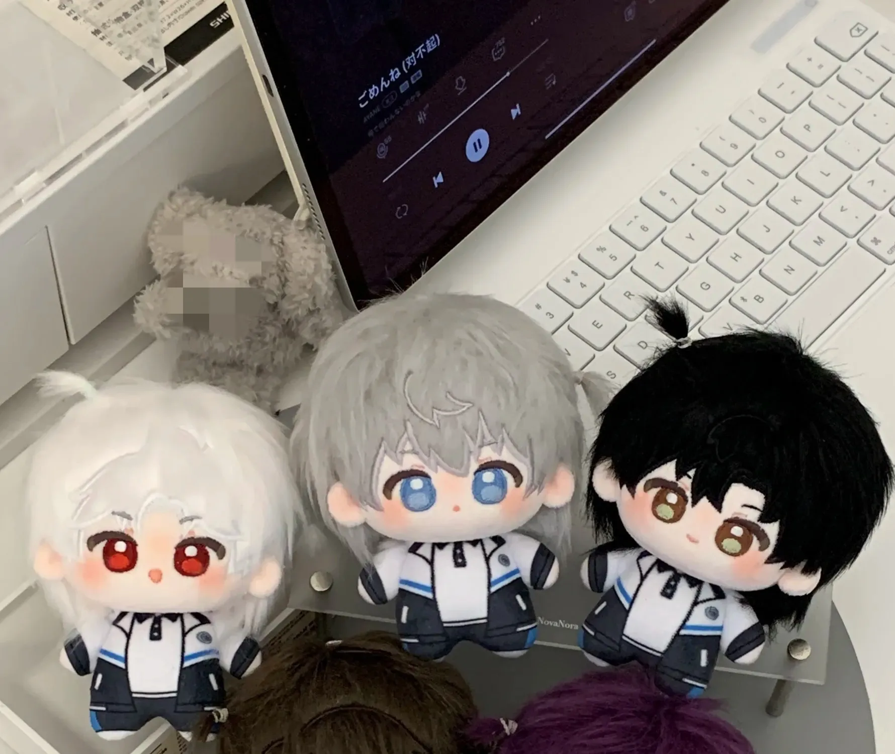 ตุ๊กตาผ้าพลัฌขนาด 10 ซม. ตัวละครจาก Love and Deepspace คาเลบ ซาเวียร์ ชุดนักเรียน พร้อมพวงกุญแจ กระเป๋า ของเล่นอนิเมะ เกม สำหรับเด็ก