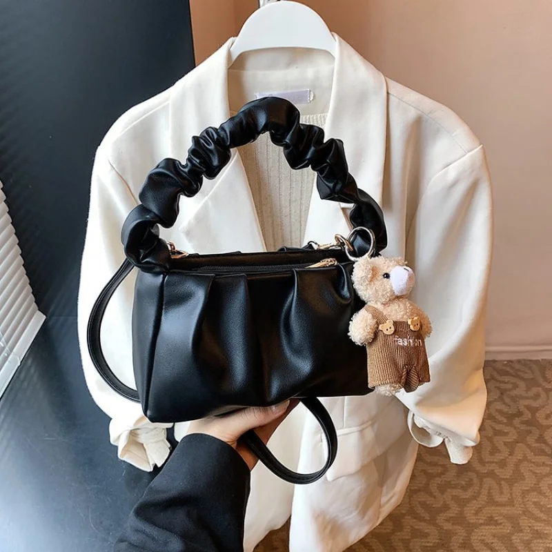 

Elegant Leather Shopper Bag For Business And Leisure With High-End Designer Letter Logo And Style