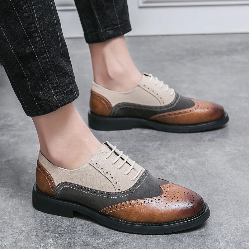 New model Brookes engraved and stitched business formal dress shoes with pointed toes versatile and suitable for young people