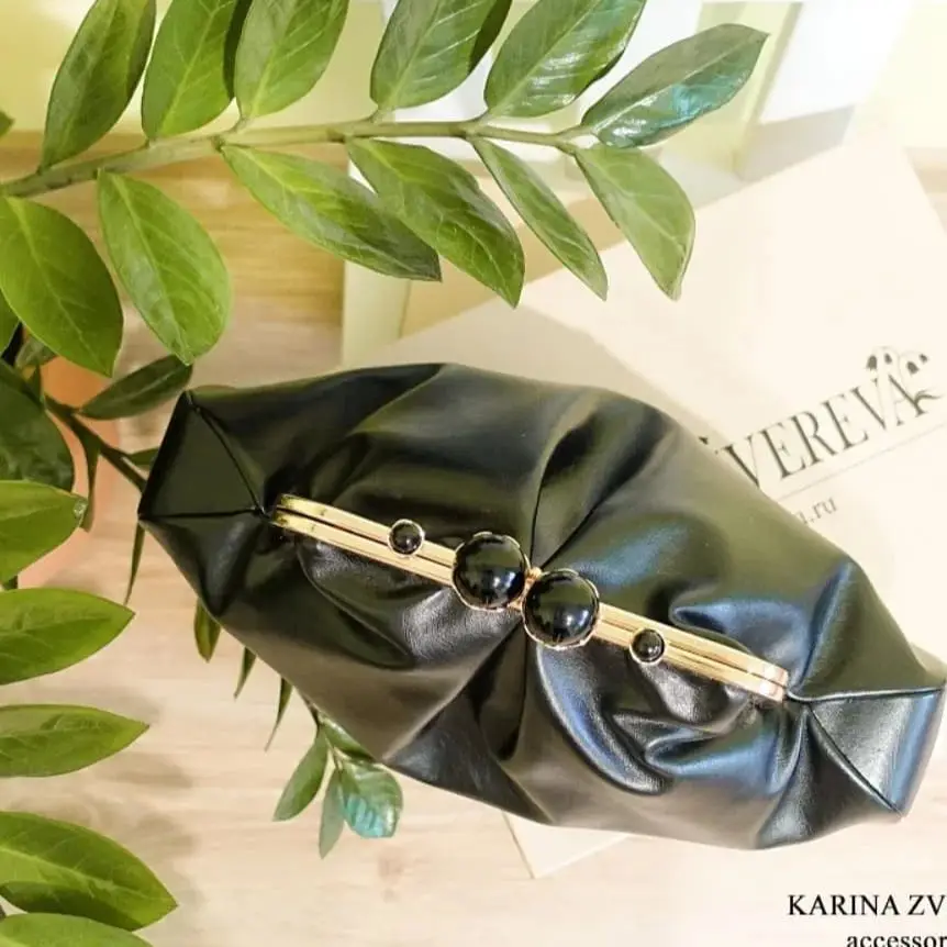 LOST In Vintage Artificial Leather Bags Flower Pearl Kiss Lock Gold Frame Clutch Evening outing Bags Puffy Fold Purse with Chain