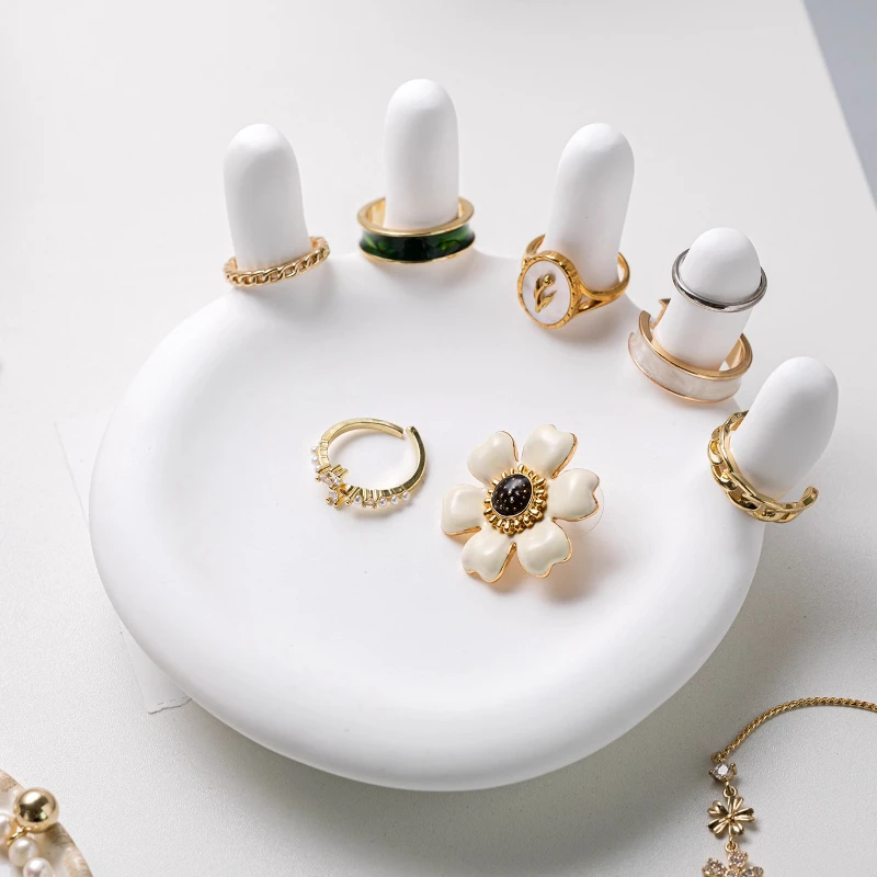 

Counter Jewelry Display Tray 5 Slots Rings Displays Stand Luxury Necklace Storage Trays Plaster Shooting Jewelry Showcase Props
