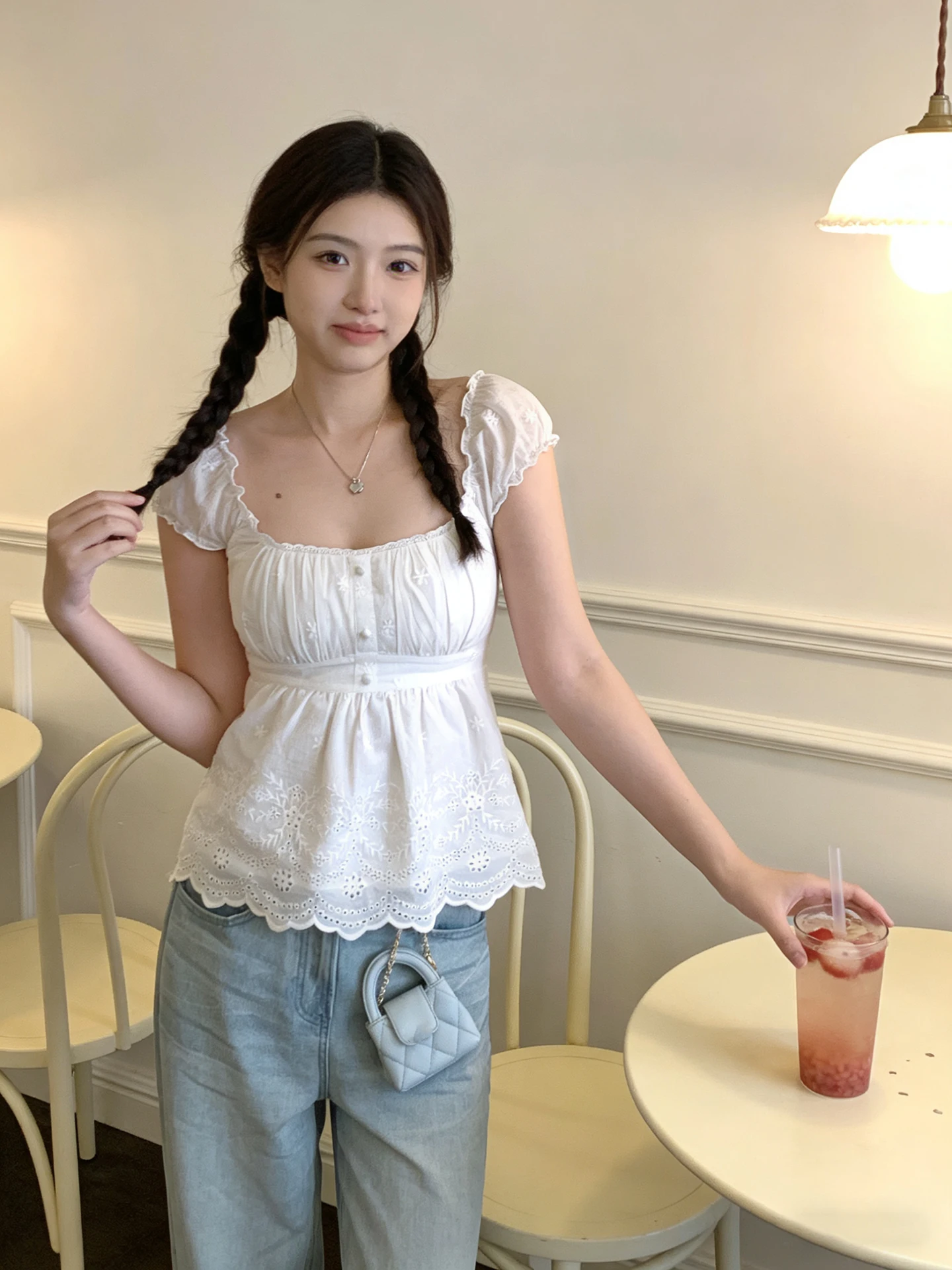 

2026 New White Embroidered Casual Shirt Women's High-End Design Bubble Sleeve Top Summer Fashionable Breathable Short Sleeve
