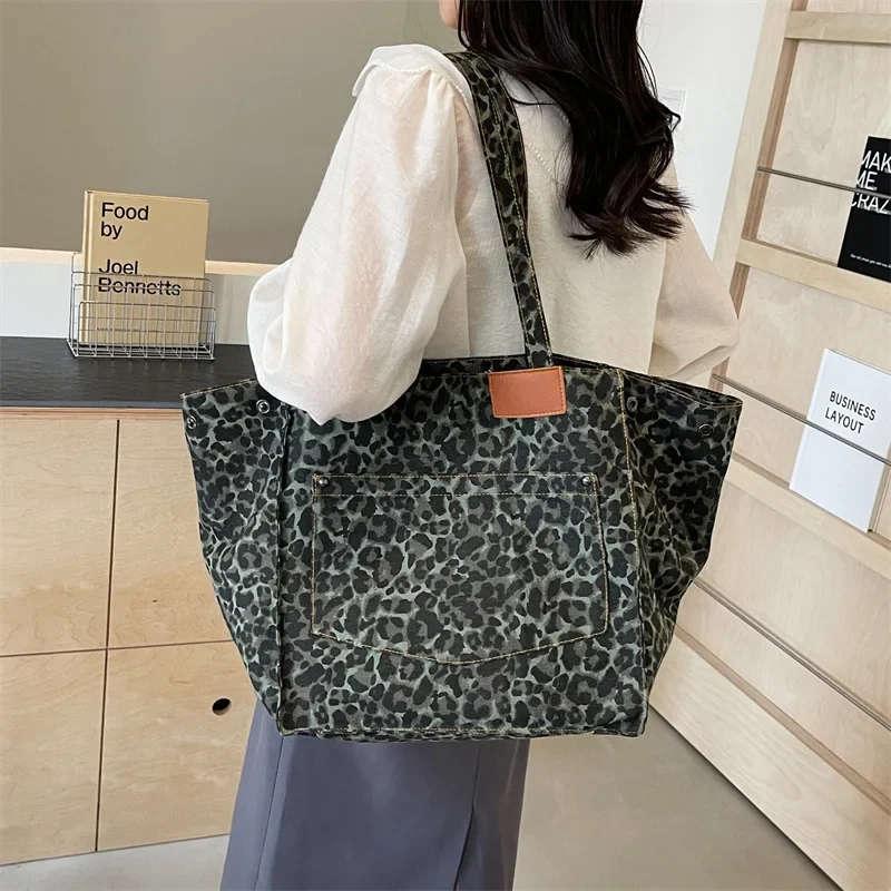 Popular  Leopard Print Women\'s Bag New Han Fan Trend Fashionable Foreign Style Simple Shoulder Bag Live Broadcast Popular Bag