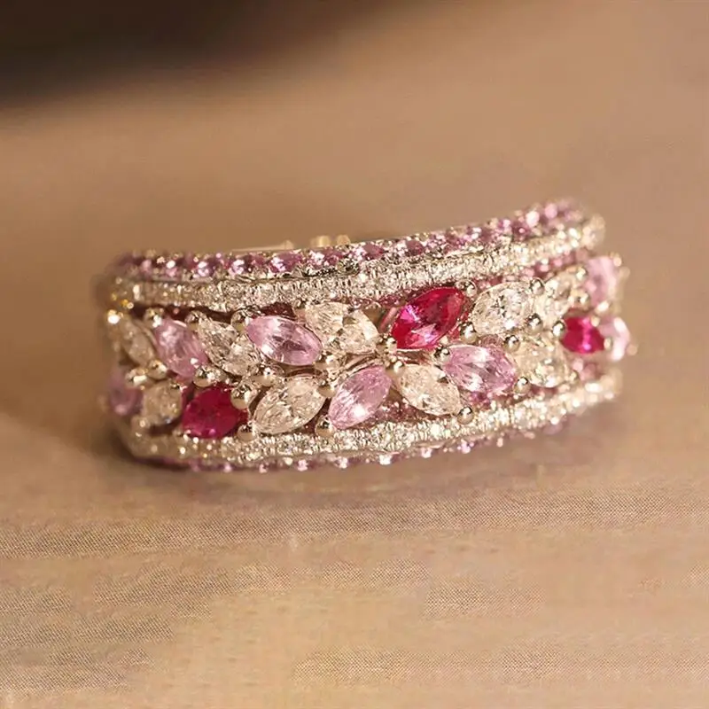 Huitan Anmutiger silberfarbener Damenring, ästhetischer Hochzeits- und Verlobungsring mit Marquise-Form, mehrere Farben, CZ, trendiges Accessoires-Schmuckstück – Detail 4