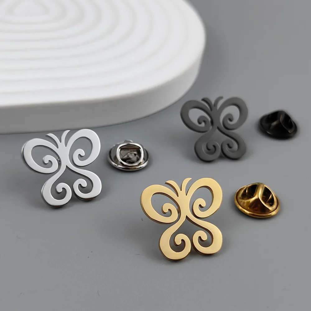 

Stainless Steel Hollow Butterfly Brooches Mens Jewelry Shirt Lapel Pins Insect Pattern Badge Accessories Birthday Party Gifts