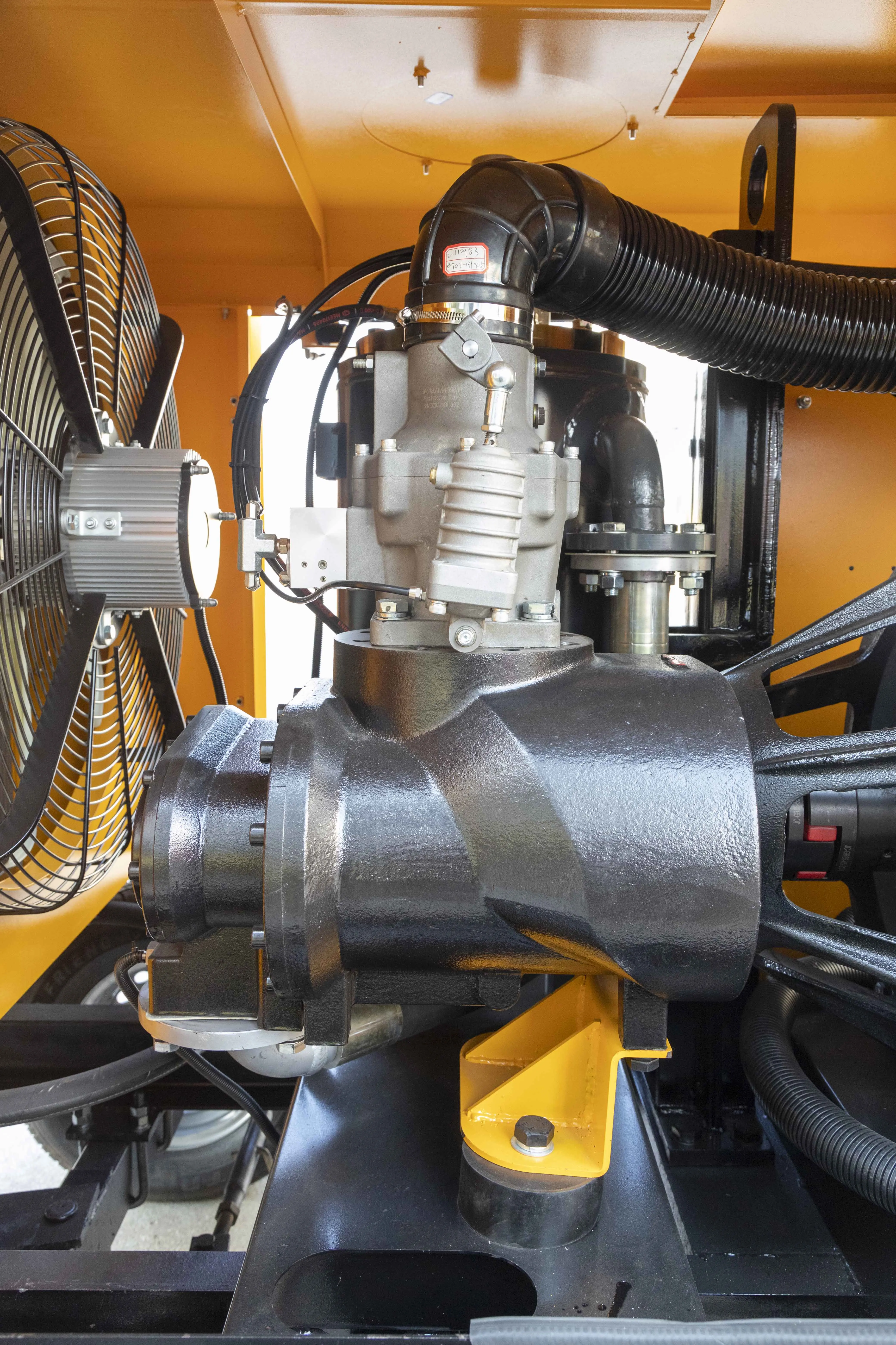 Compressor de ar elétrico de parafuso de vendas diretas da fábrica 13m3/min máquina portátil compressor de ar com rodas