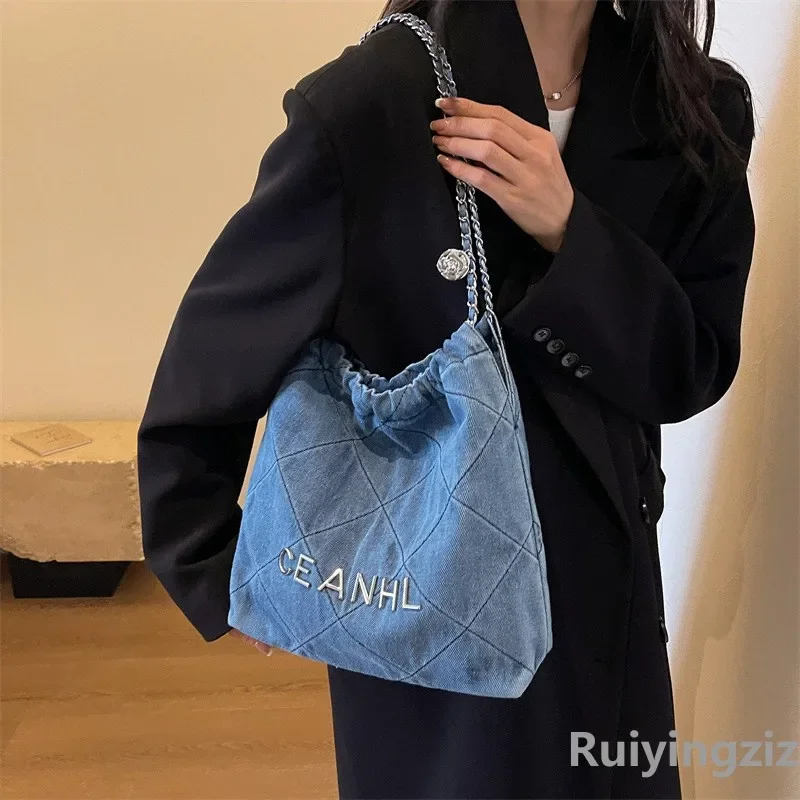 Xiaoxiang Feng Bucket Bag for Women New Style Washed Denim Bag Chain Shoulder Crossbody Bag Large Capacity Handbag for Women