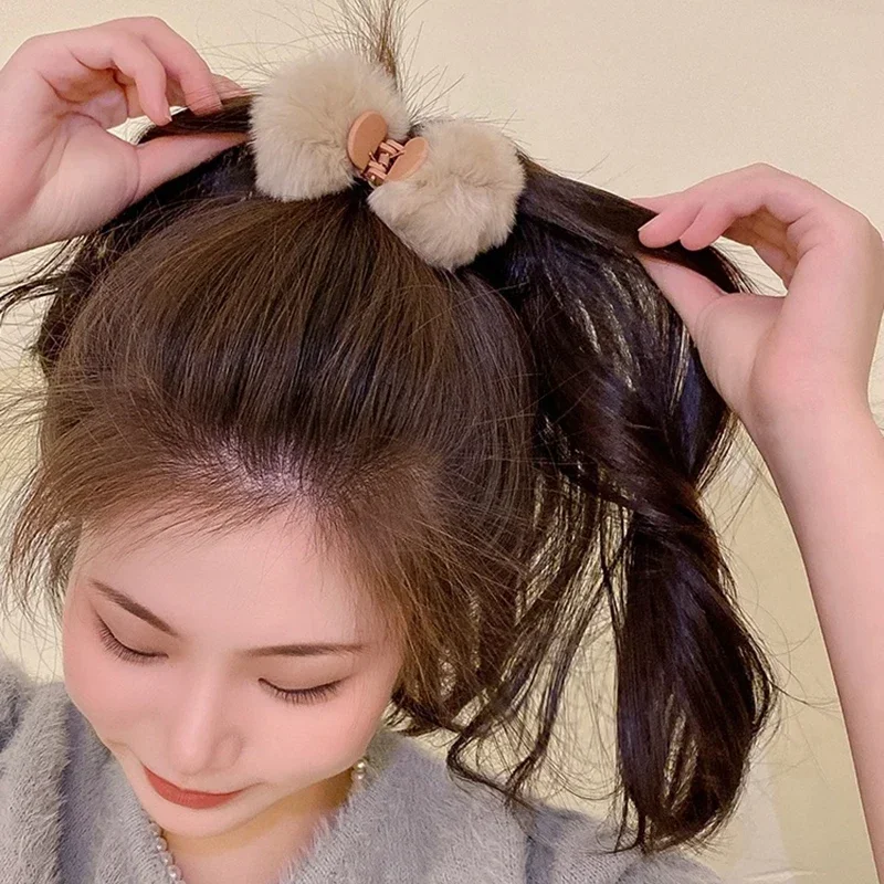 Faux Fur Small Hair Claw Double Sided Fur Ball Hair Clip Fluffy Pom Pom Grab Hairpin Soft Plush Barrettes Women Hair Accessories