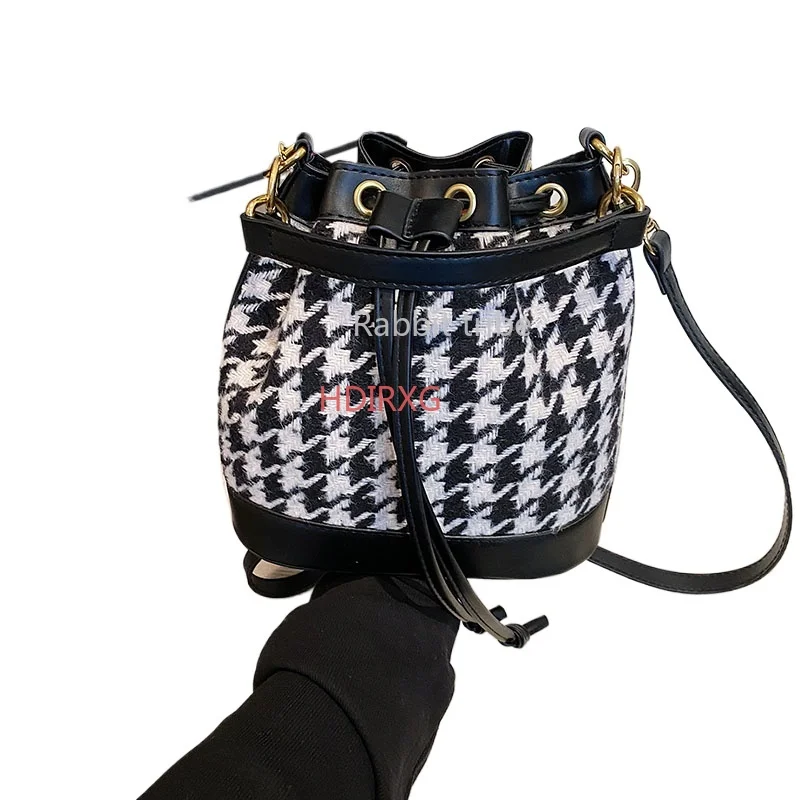 

2022 Winter Woolen Houndstooth Shoulder Bag Fashion Bucket Bag Ladies Crossbody Bags For Women Designer Handbag Small Tote Bag