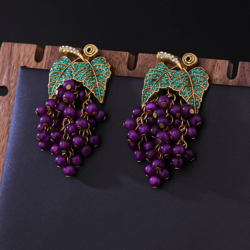Vintage Grape Beaded Earrings Diamond Inlaid Resin Stud Earrings Retro Crystal Jewelry for Women