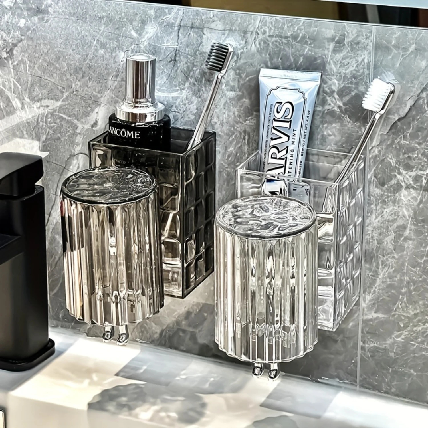 

Light Luxury Toothbrush Holder No Perforated Mouthwash Cup Set Bathroom Receptacle Wall-mounted Toothbrush Cup Holder