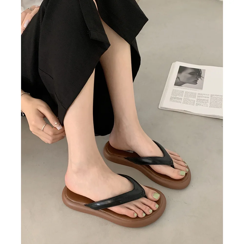 

2023 Summer Women's New Simple Casual Non-slip Slippers Outer Wear Beach Flip-Flops