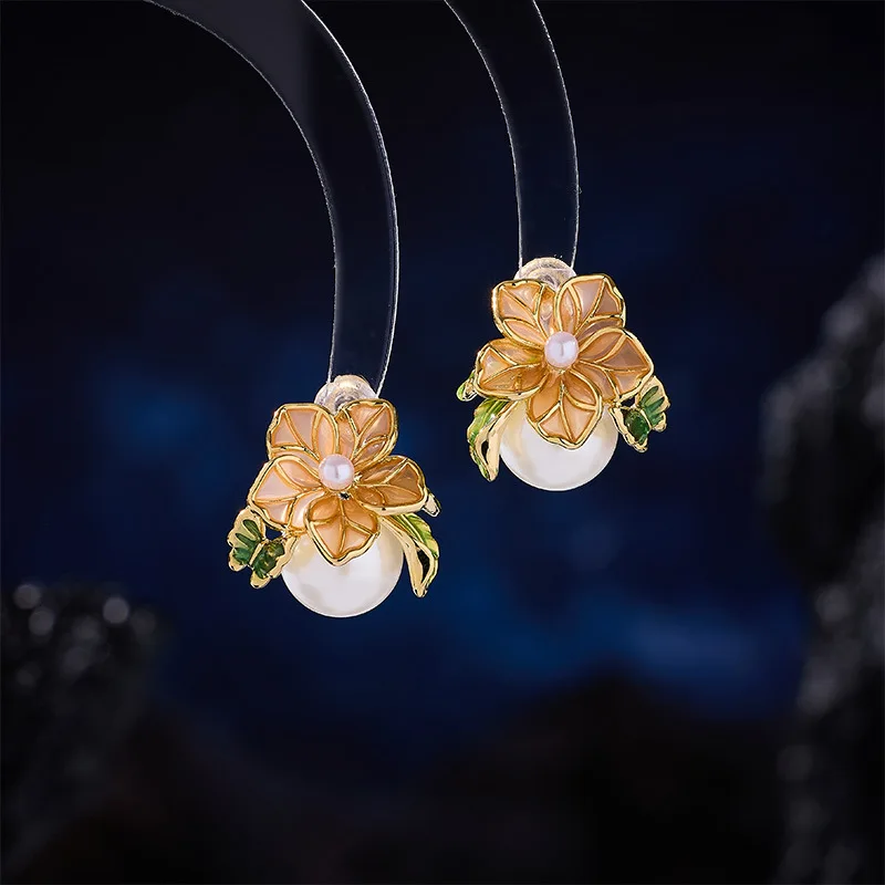 

Summer Sweet Fresh Oil Drop Flower Pearl S925 Silver Needle Niche Design Sense National Style Retro Earrings