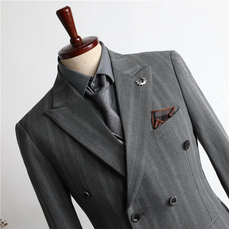 

(17) Customized Double-breasted Suit British Style Slim Men's Three-piece Wedding Groom Suit