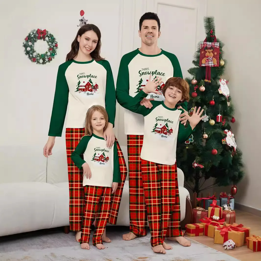 

Christmas Family Matching Pajamas Adult Kids And Baby Outfits Deer Stars Tree Tops+Pants 2PCS Xmas Sleepwear Pyjamas Dog Clothes