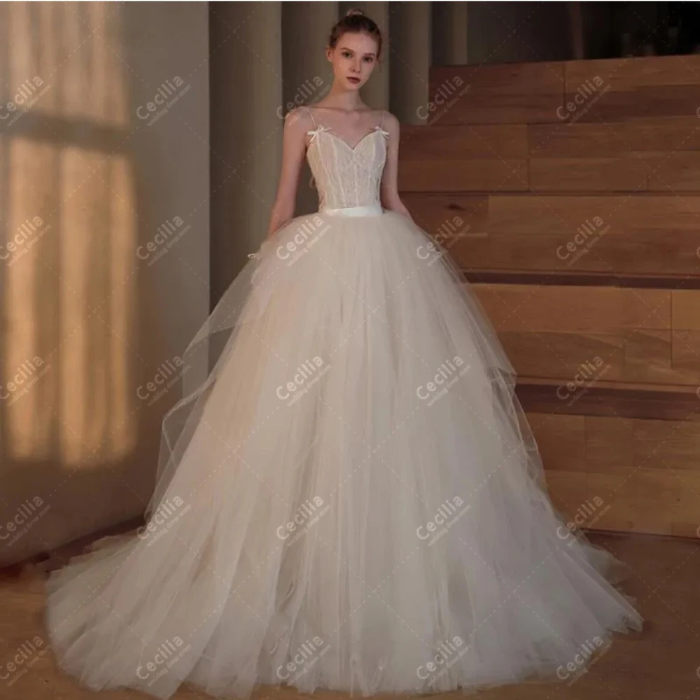 

Romantic Wedding Dresses A-Line Tulle Tiered Bridal Gowns Spaghetti Straps Robes Princess Sweetheart Pretty Vestidos De Novia