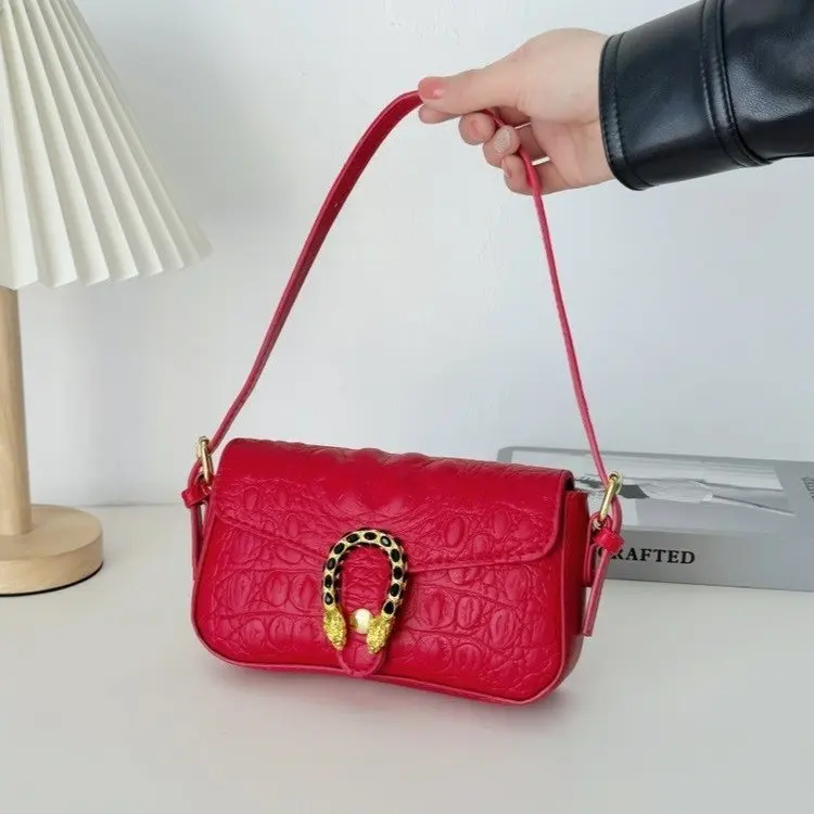 

New Women's Chain Square Bag, Trendy Shoulder Crossbody Purse, Day to Night Tote, Casual Sling Bag, Minimalist Leather Bag