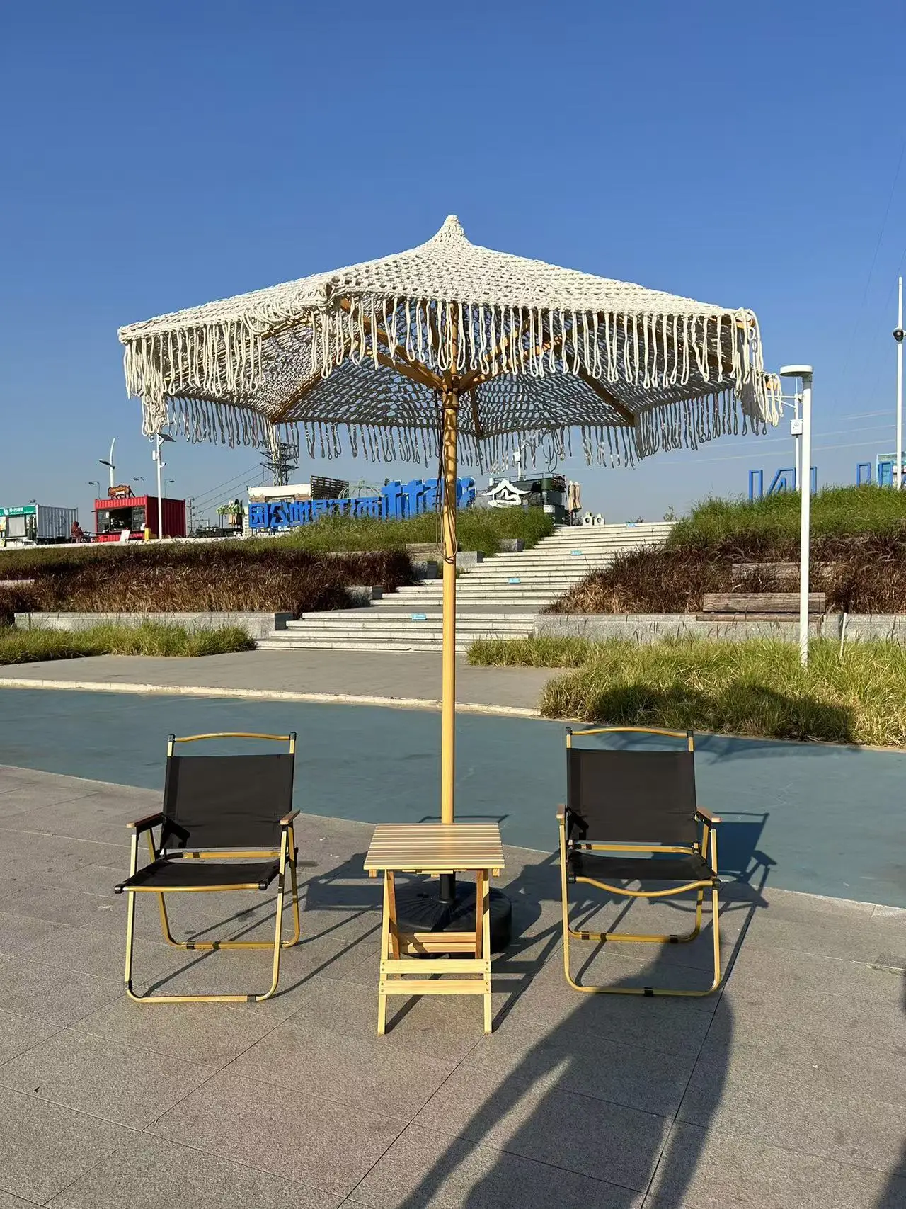 

ParasolsOutdoor sun umbrellasmes, mesh covers, garden umbrellas, braided rope umbrellas, restaurant camping umbrellas, coffee