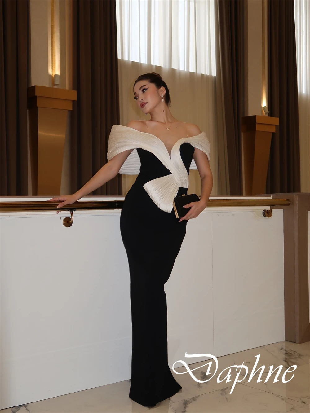 Customized V-Neck Off the Shoulder Cocktail Dress Mermaid Floor Length Classic Evening Dress Black Prom DressContrast Color