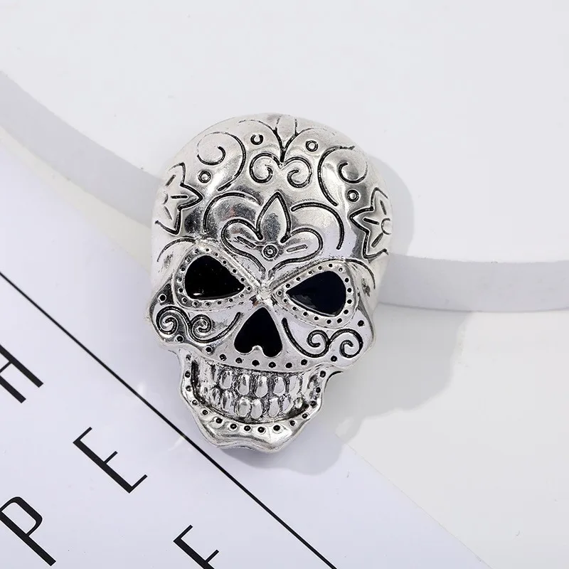 Halloween Schädel Cosplay Pins Gekreuzte Knochen Künstliche Edelstein Skelett Flügel 3D Kostüm Hut Pins Party Punk Gothic Metall Broschen – Detail 9