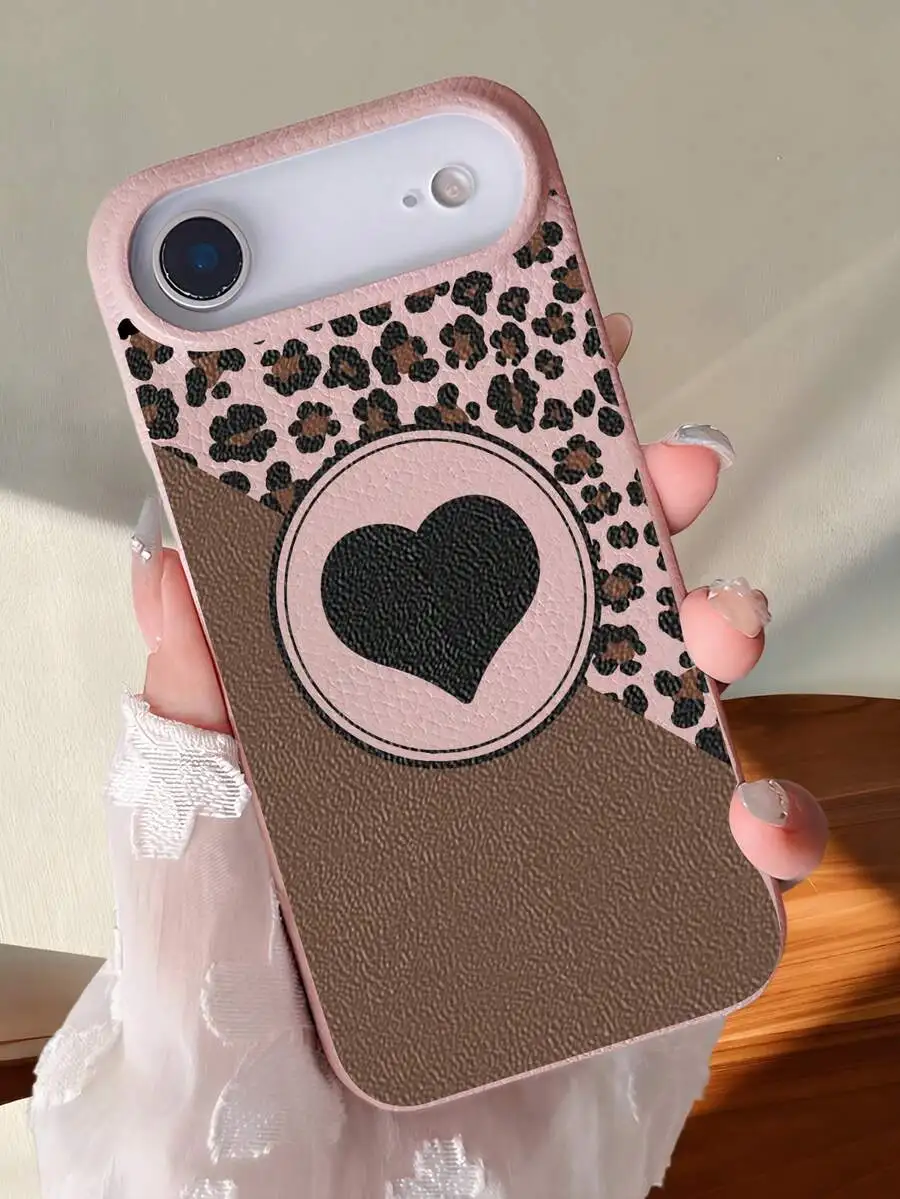 

Brown Leopard Print Heart Two-Tone Phone Case For iPhone 17 16 15 14 13 12