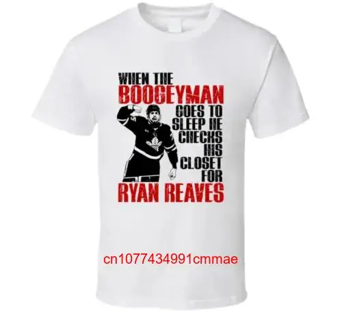 Boogeyman переходит в спящий, он проверяет свой шкаф на футболку фаната Райана рейвса с длинными или короткими рукавами