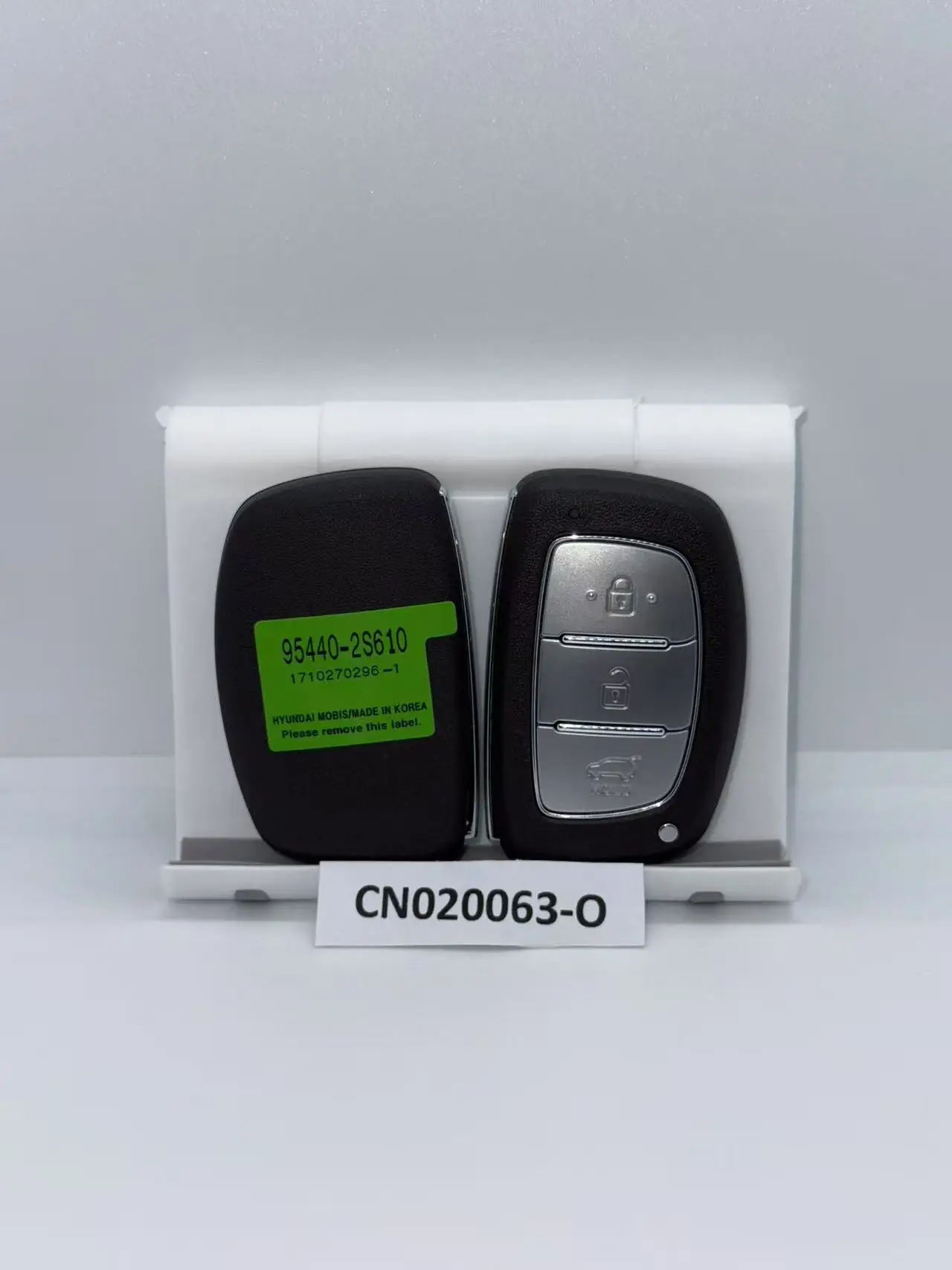 

CN020063 Aftermarket 3 Button Smart Remote Auto Car Key For Hyundai Tucson IX35 2013-2016 With 433Mhz 46 Chip FCCID 95440-2S610