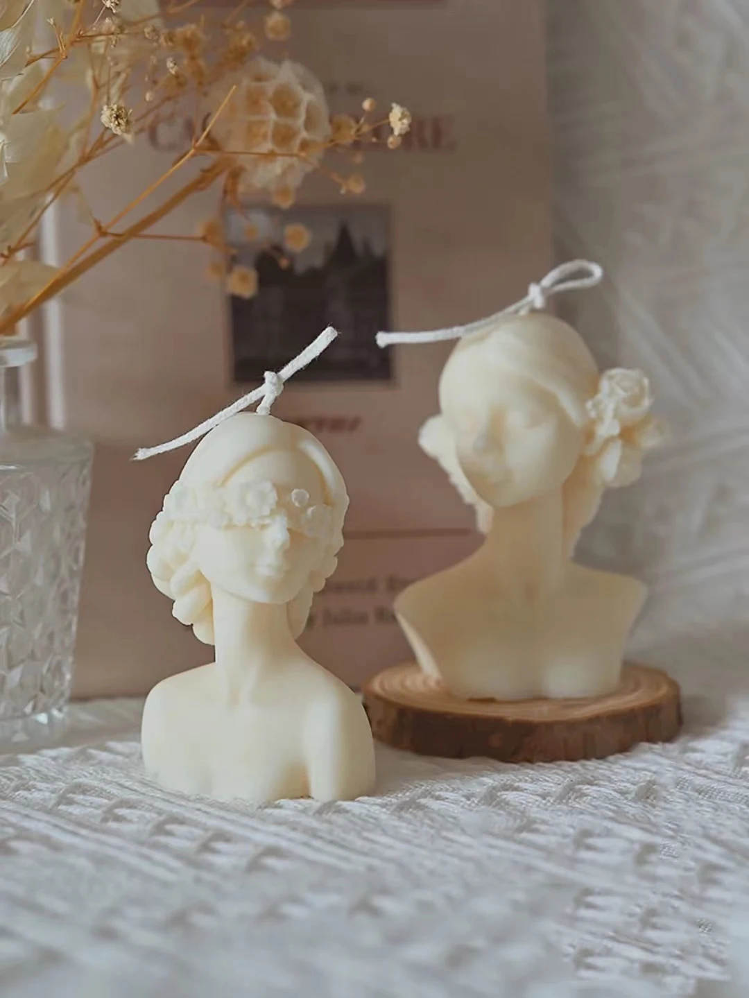 Aesthetic decoration room handmade girl shape scented candles home decorative centerpiece candles wedding guest gift candles