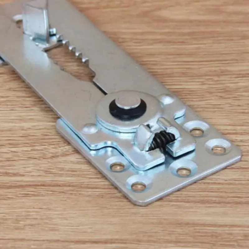 Conector secional do sofá, conector secional da mobília de bloqueio do sofá do metal, grampos secionais do conector da braçadeira do sofá