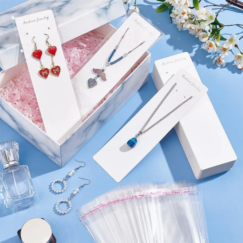 بطاقات عرض قلادة مع أكياس ذاتية اللصق ، بيضاء معلقة للمجوهرات ، 8 × ورقة شفافة ، من من من من من الخارج ، من من من من الخارج