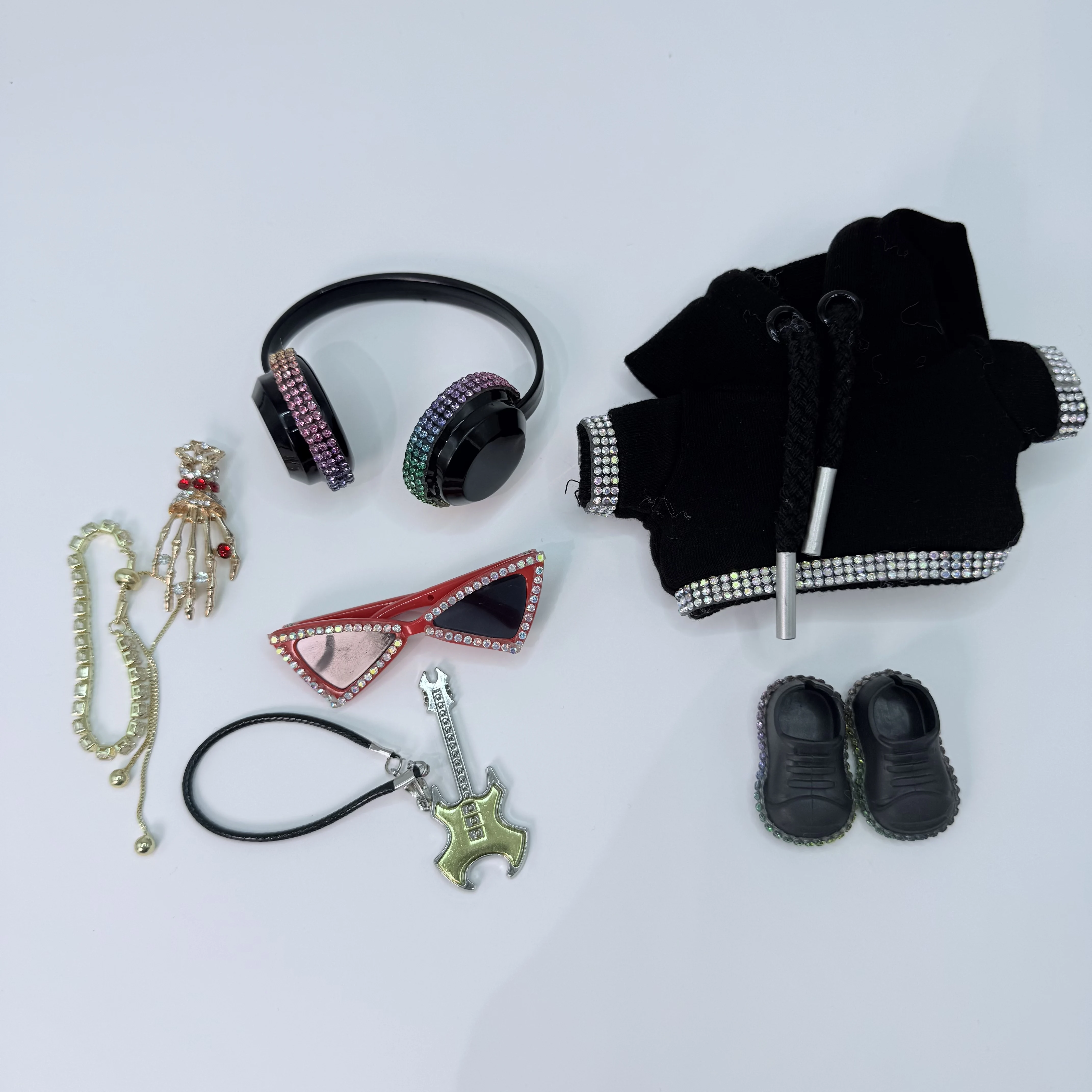 LABUBU Puppenzubehör-Set im Punk-Rock-Stil, DIY-Wasserstein-Aufkleber – Brillen, Kopfhörer, Schuhe – Puppe nicht im Lieferumfang enthalten