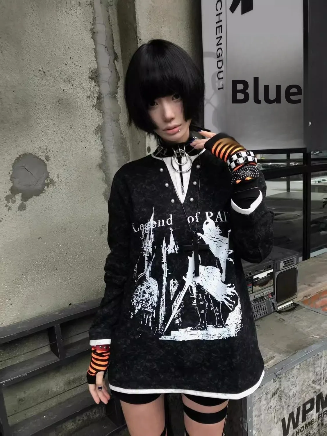 

Retro American Long Sve T-irt Women's Autumn Semi-Open Collar V-ne Sweater Punk Subculture Top Faionable Loose Fit