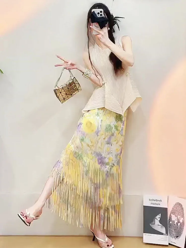 

Летний модный комплект из трех предметов: белое кружевное платье с цветочным узором, топ-халтер и юбка с оборками, женская одежда из полиэстера