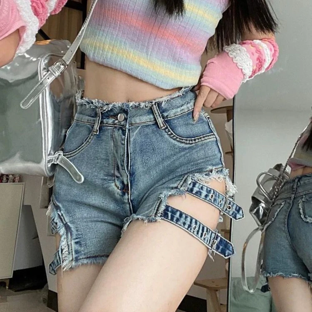 Sexy Baddie Style Hollow Out Strap Raw Edge Denim Shorts For Women Retro Distressed Light Blue High Waist Slim Fit Hot Pants
