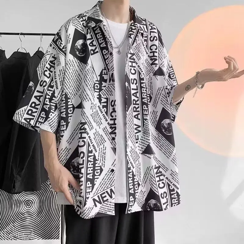 Newspaper Printed Shirt Couple 2025 Hong Kong Style Handsome Trendy Top Student Casual All-Match Loose Five-Part Sleeve
