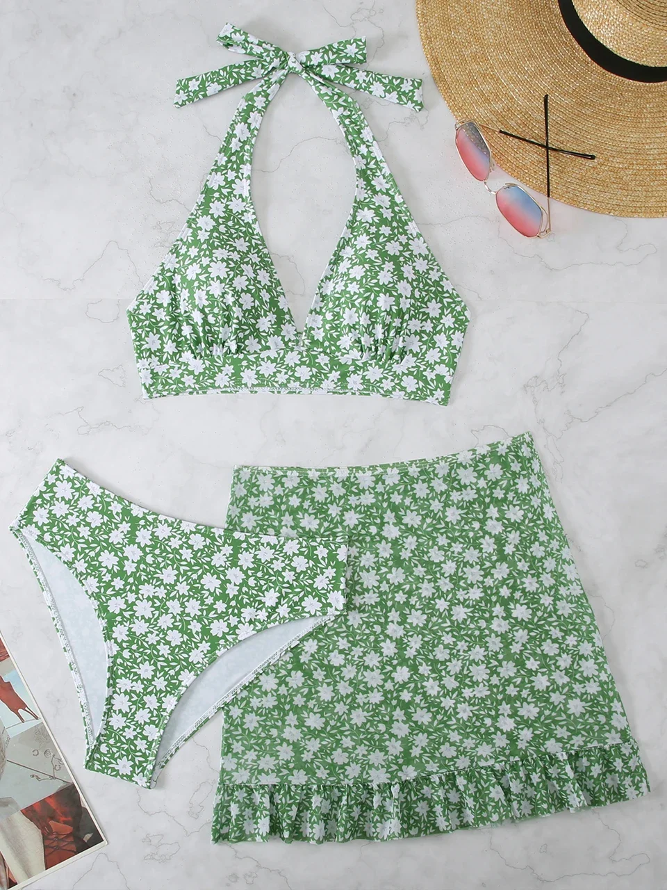 Traje de baño de Bikini con cuello Halter estampado de 3 piezas con volantes falda para la playa traje de baño 2024 ropa de playa para mujer traje de baño femenino