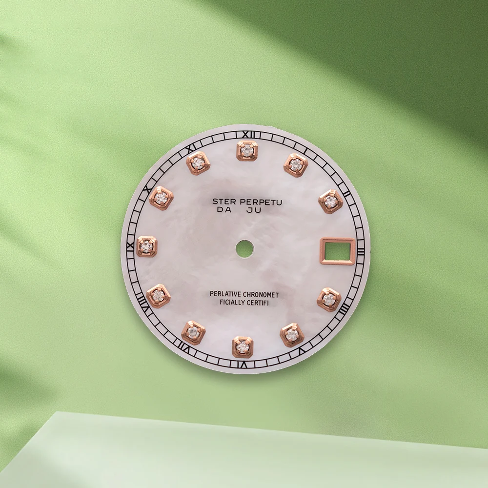 28,5 mm S Logo NH35 Diamanti Madreperla Quadrante Nessuna lancette Misura Movimento NH36 Nessun orologio luminoso Accessori per la modifica