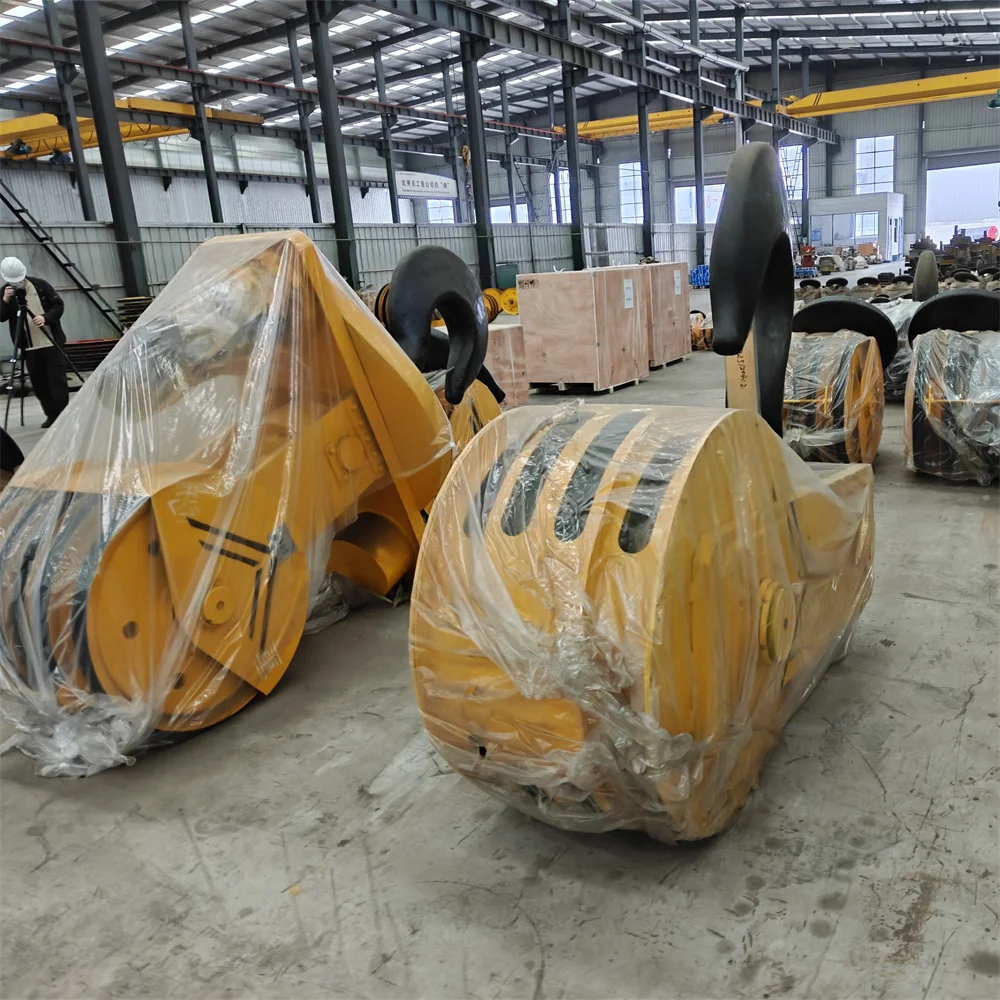 G80 Clevis Swivel Self-Locking Hook with Self-Locking Device Forged with Powder Plastified for Mining Application