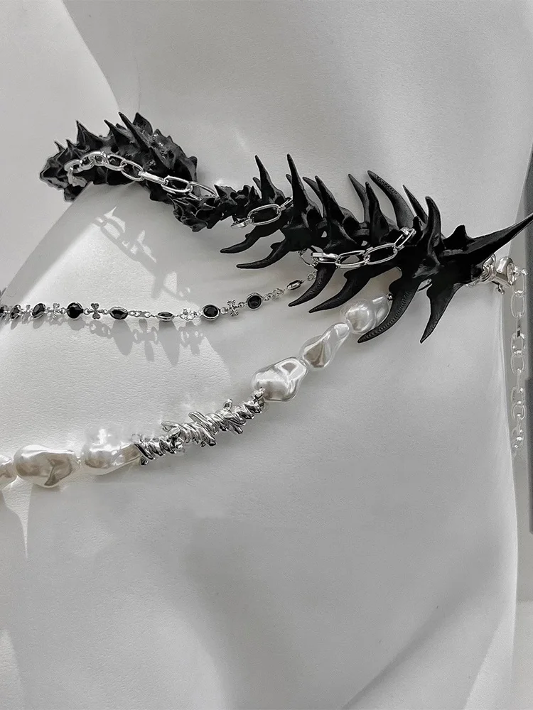 ZHUHE The Spine Pearl Waist Chain In The Neo-Gothic Style Is A Jewelry Accessory For Men And Women As A Party Gift