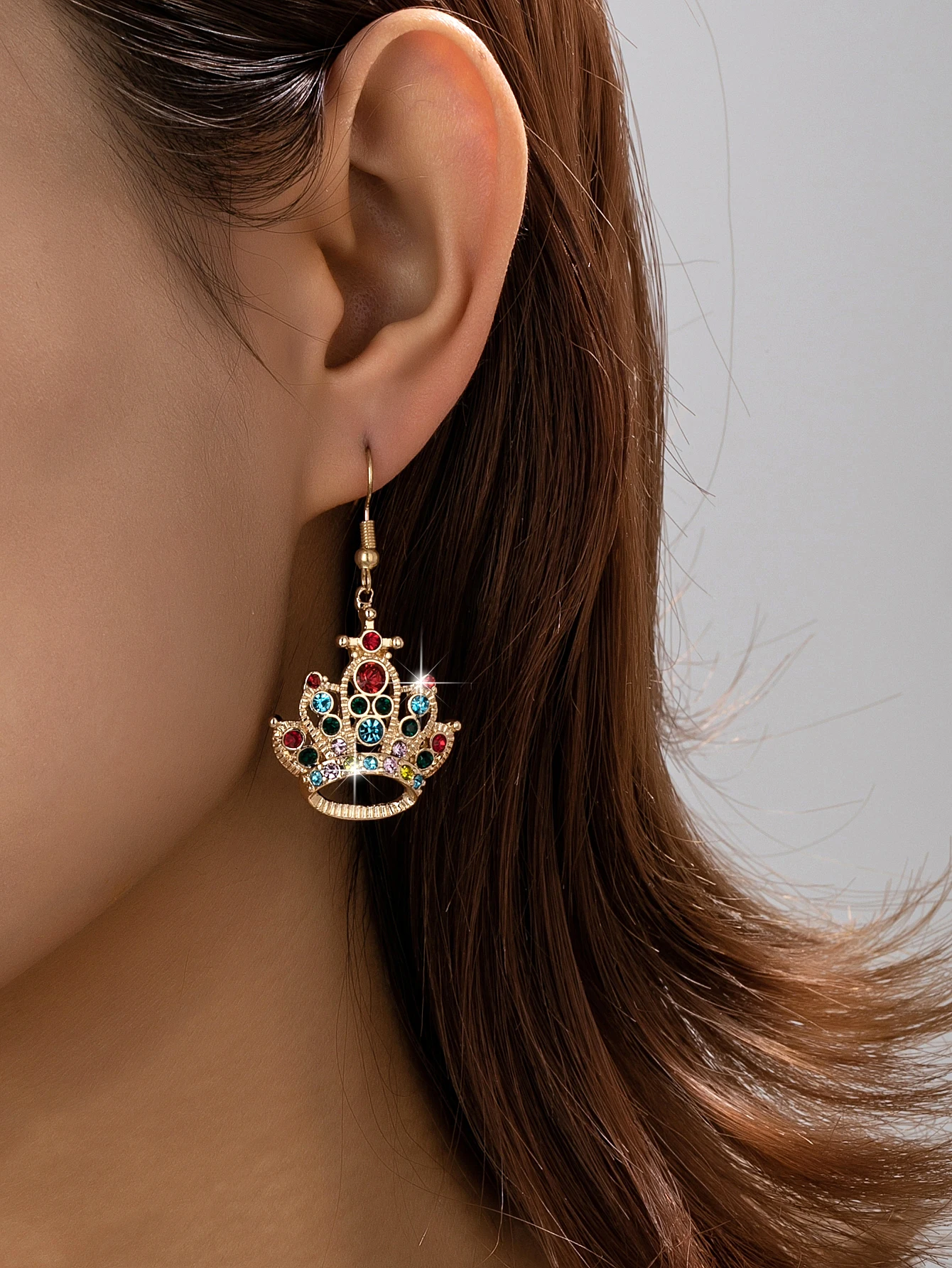 1 Pair of Sweet Girly Hollow-Out Colorful Rhinestone Crown Pendant Earrings for Women, Suitable for Parties, Birthday Celebrations, Music Festivals, and Holiday Shopping as a Women's Jewelry Accessory